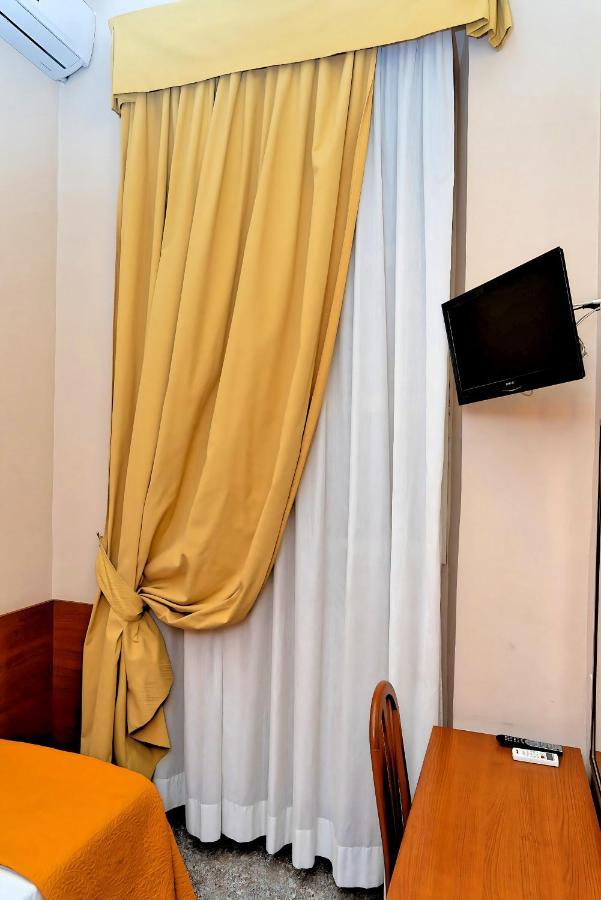 Hotel Cervia Rome Luaran gambar